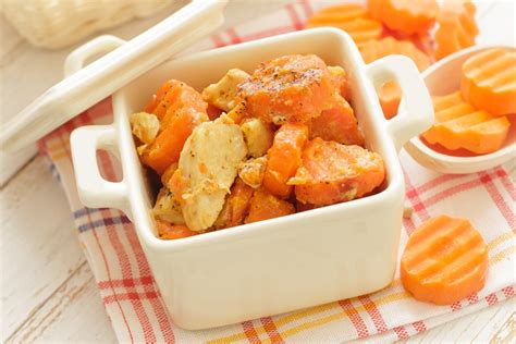 Con il tocco dei lollipops di pancetta diventa subito un piatto particolare. Bocconcini di pollo con carote: la ricetta per preparare i ...