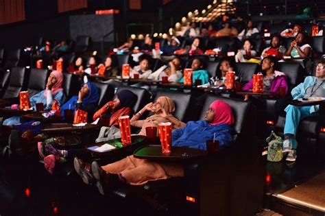 Amc Movie Theaters Opening Back Up Amc Theatres Are Opening Back Up