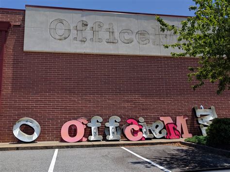 An OfficeMax near me was taking off their letters. : r/mildlyinteresting