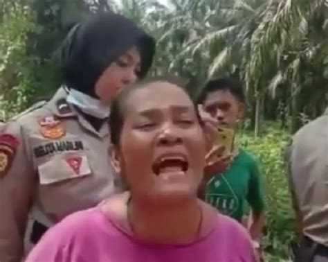 Viral Wanita Nangis Minta Tolong Jokowi Soal Pembebasan Tol Riau Hanya
