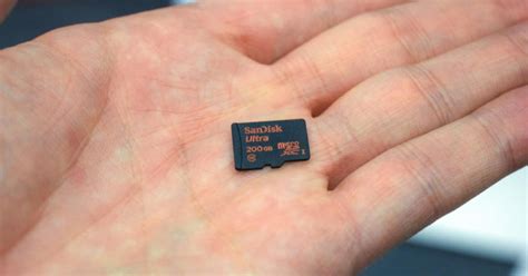 SanDisk Releases World's First 200GB MicroSD Card | Digital Trends