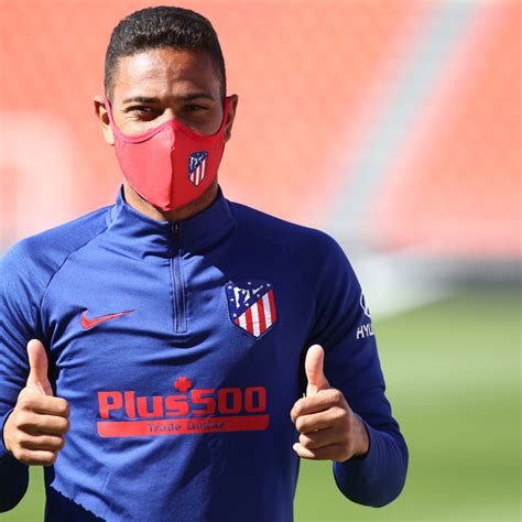 Ya Están Disponibles Las Mascarillas Oficiales Del Club Club Atlético