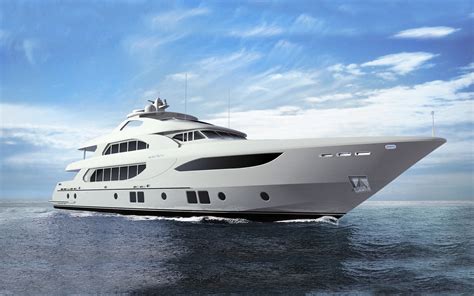 Gulf Crafts Majesty 135 Superyacht Exterior — Yacht Charter