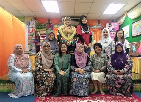 Kajian tindakan menjadi lebih mudah dan pelbagai masalah dihadapi dapat analisa dan diselesaikan dengan cara berterusan dan lebih sistematik. Taklimat Kajian Tindakan (bilik darjah) penambahbaikan ...