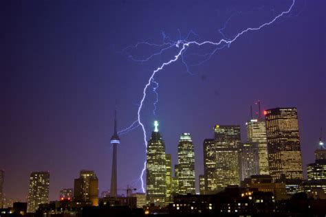 15 Incredible Photographs Of Lightning Strikes