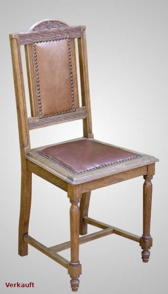 Zustand der stuhl befindet sich in einem sehr guten zustand mit altersbedingten gebrauchsspuren. Vier Eichenstühle aus dem Jugendstil