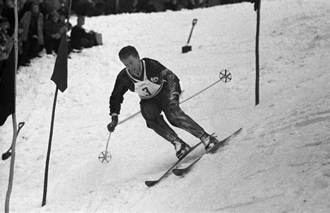 Kvinner deltok første gang i ol i 1900, i tennis og golf. Per Jorsett (95) om Eriksens gull: Norge skjønte ikke hvor ...
