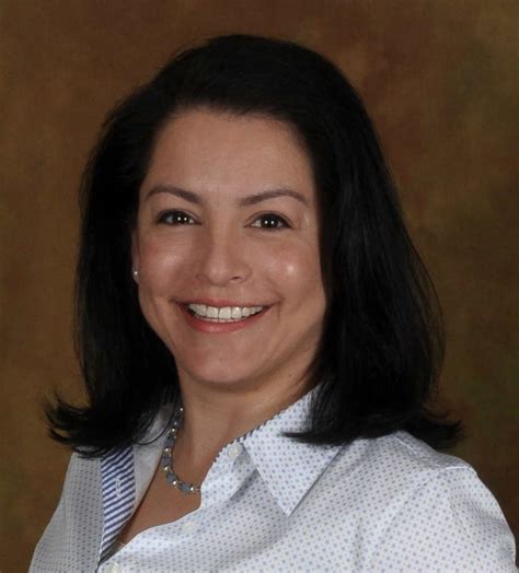 Dr Paula Vasquez