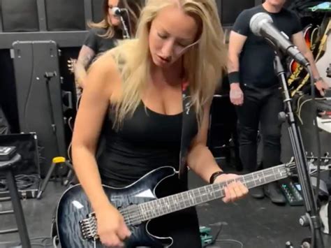 Watch Nita Strauss Rehearse With Demi Lovato For Upcoming Tour