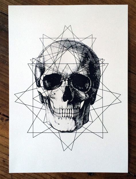 Tatouage de crâne dessin à la main sur papier. Tatouage tête de mort - 40+ idées memento mori tatouage en ...
