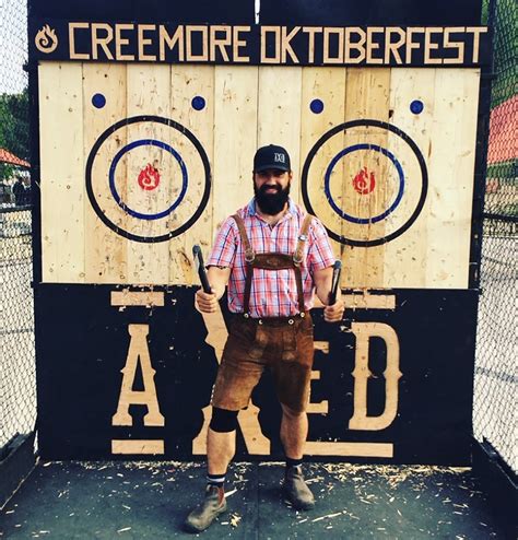 Axed Throwing Mobile Axe Throwing For Corporate Events Retreatify