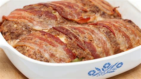 Add ⅔ of the meat to the bottom of the bundt pan and spread up the sides and up the middle of the pan making a bowl for the mashed potatoes. Bacon-Wrapped Meatloaf - TODAY.com