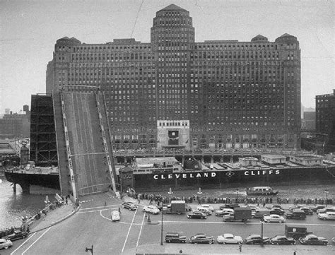 Merchandise mart plaza #470, chicago, illinois60654. Merchandise Mart 1951 | Chicago pictures, Chicago ...