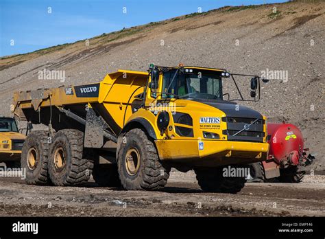 Lancaster Lancashire Uk 22th April 2015 Yellow Volvo A40f