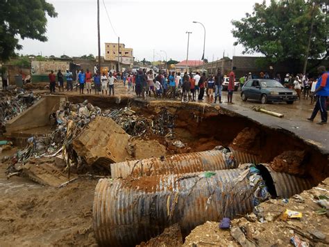 Chuvas Decretam TolerÂncia De Ponto Na Cidade De Luanda Radio Angola