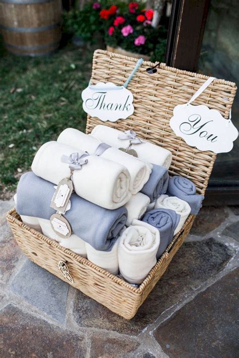 Cool 25 Beautiful Wedding Souvenirs Ideas For Your Invitation Guest