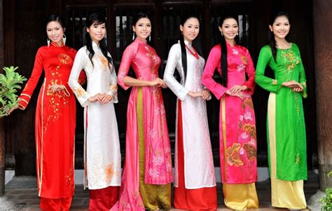 Ao Dai Vietnamese Culture Library At Miracosta College