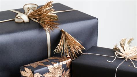 This is a unique handmade item, fully hand knitted, crocheted & hand stitched by myself, to my own unique design. Beautiful Gift Wrap Using Household Items - Garden Ideas ...