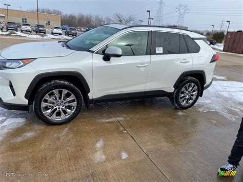 2021 Blizzard White Pearl Toyota RAV4 XLE Premium AWD #141060619