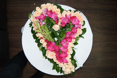 Web: www.oasisfloral.mx Facebook: https://www.facebook.com/pages/OASIS