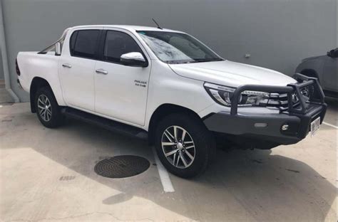 2017 Toyota Hilux White Manual 4wd Commercial Trucks For Sale