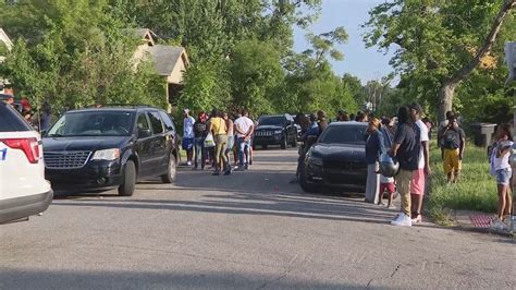 Police Investigate Deadly Shooting On Detroits West Side As Dozens Rush To The Scene