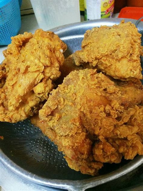Resep rolade ayam kulit lumpia simple hemat dan no ribet. Resipi Ayam Ala KFC Versi Homemade Yang Jimat Tapi Sedap ...