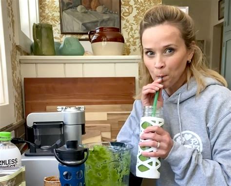 Reese Witherspoon Reveals The Green Smoothie Recipe She S Been Drinking For Nine Years Clean