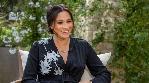 Prince harry & meghan markle jumped back in the royal family group chat to share photos of baby lilibet. Meghan Markle: sa mère Doria l'aide après la naissance de ...