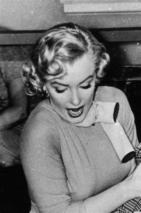 Marilyn Monroe In Monkey Business Norma Jean Marilyn Monroe S Short Hair