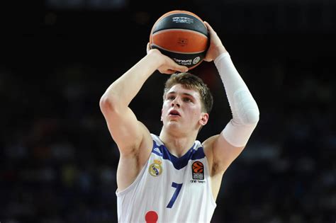 Публикация от luka doncic (@lukadoncic) 12 июл 2020 в 7:09 pdt. NBA, Doncic saluta il Real: "Tornerò" - NBARELIGION.COM