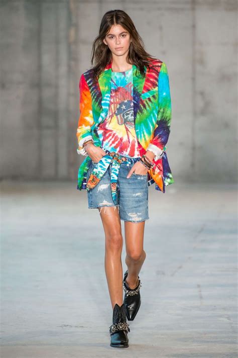 Tie Dye Is Covering The Spring 2019 Runways Summer Fashion Trends