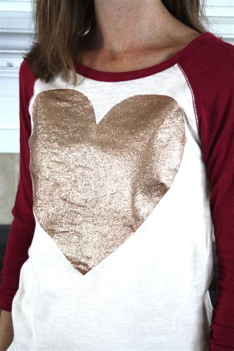 Think about how cool that little window will. glittered heart shirt | Clothes, Diy fashion, Glitter outfit