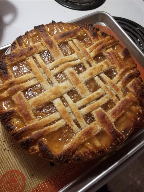 So I made a peach pie from canned peach pie filling : Canning