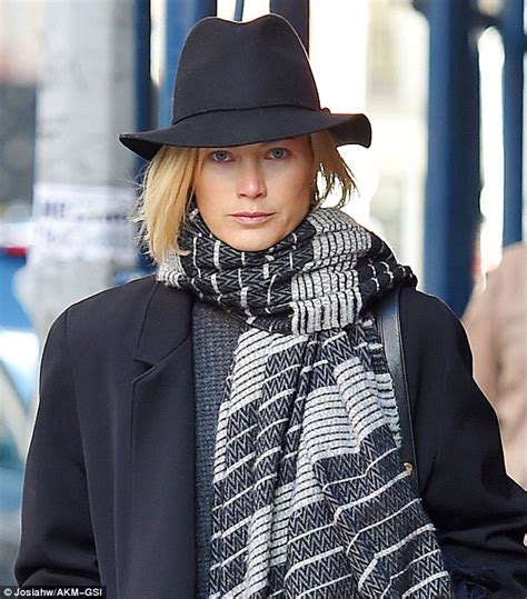 Carolyn Murphy Appears Youthful Donning A Street Chic Ensemble In Nyc