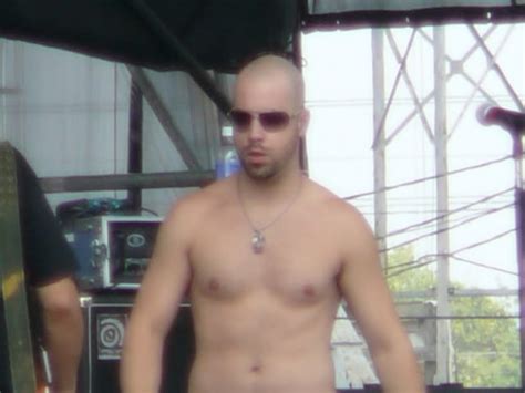 Shirtless Singers Chris Daughtry Shirtless Pictures During Some Concerts