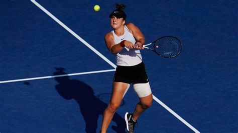 canada s bianca andreescu advances to 3rd round at rogers cup