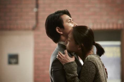 Kalian wajib jadiin list favorit film kalian. 10 Rekomendasi Film Korea Dewasa Terbaik, Bikin Birahi ...