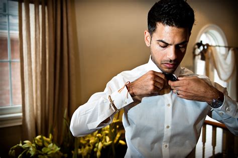 Groom's Guide: 10 Must-Have Getting Ready Shots for the Groom