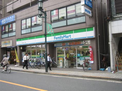 I have always wished that the 7 eleven in malaysia are like those in thailand where you can really find delicious food and hot meal 24 hours a day. FamilyMart to enter Malaysia ahead of TPP - Retail in Asia