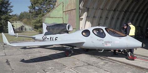 Worlds Smallest Jet Flaris Lar 1 Filmed On First Ever Flight Daily Star