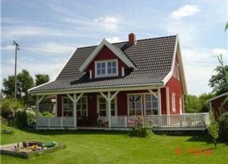 Wir setzen uns das ziel, bezahlbare innovative und individuelle holzhäuser und häuser im amerikanischen stil zu liefern. ᐅ Landhaus bauen | 243 Landhäuser mit Grundrissen und Preisen