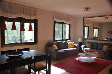 Four bedroom apartment with garden. Furnished 3 bedroom apartment for rent in Paseo de Gracia ...