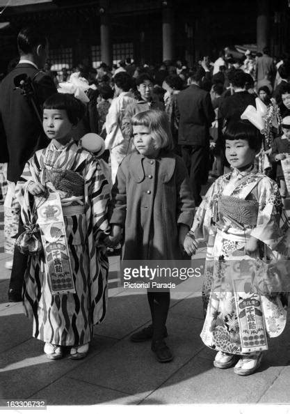 Two Little Seven Year Old Japanese Girls In Gay Kimonos Take Their News Photo Getty Images