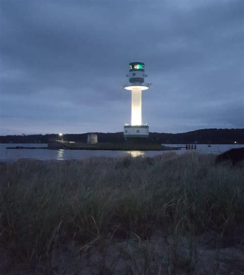 9 miethäuser in kiel gefunden und weitere 10 im umkreis. Leuchtturm Friedrichsort | Leuchtturm, Turm, Kieler förde