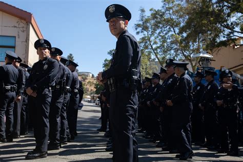 Lapd Ceremony Honors Reserve Officer Killed In The Line Of Duty Daily