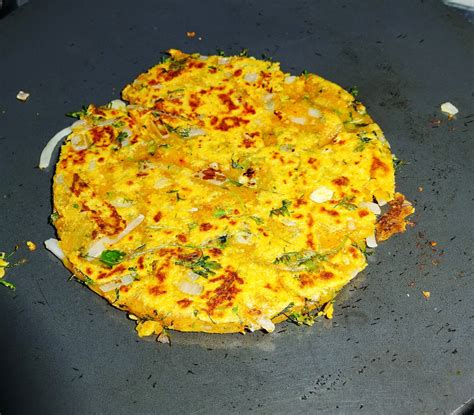 Veg Indian Good Food Recipes..: Sindhi Koki Recipe (Piyaz Ki Roti)