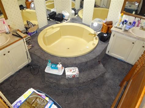 The bottom of the mobile bath home that standard size of 17 inches traditional bathtubs type is suitable for your use the only tub to shower only. Transform That Old Garden Tub To The Ultimate Standing ...