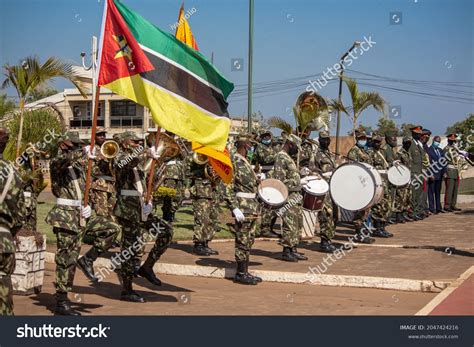 75 Mozambique Soldier Images Stock Photos And Vectors Shutterstock