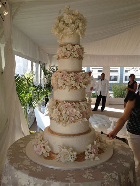 For The Love Of Cake By Garry And Ana Parzych Custom Wedding Cake Pine
